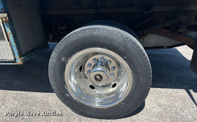 image for item EB2515 2008 Ford F450 Super Duty XL flatbed truck