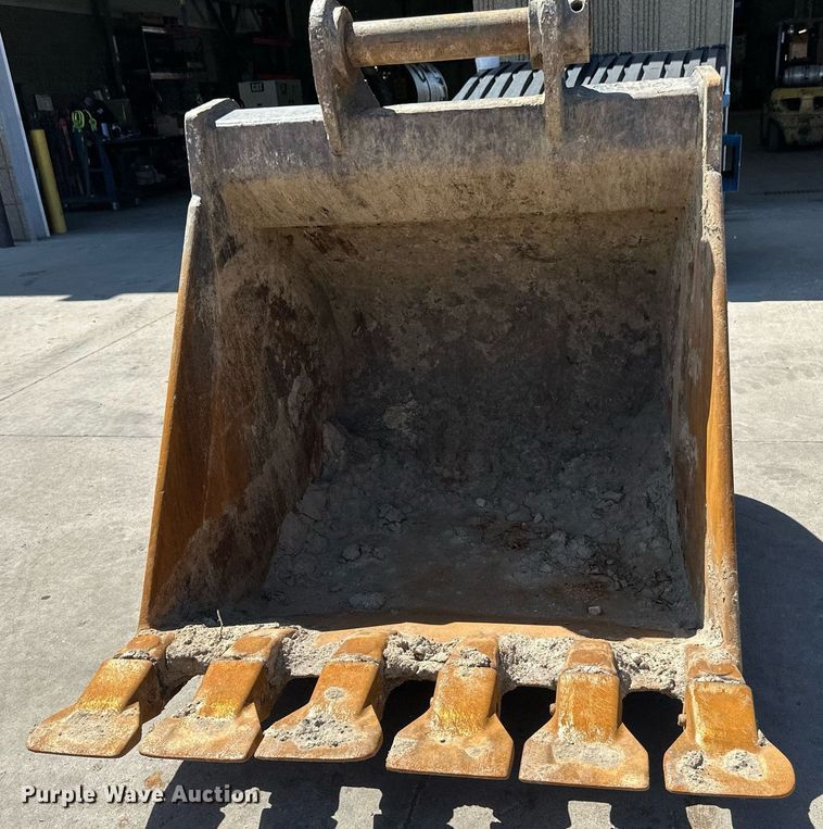 image for item EB2518 Hensley excavator bucket