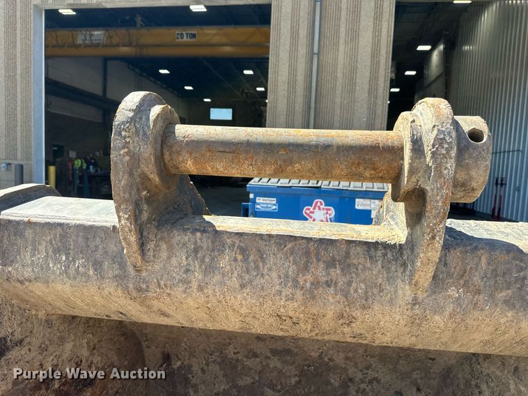 image for item EB2518 Hensley excavator bucket