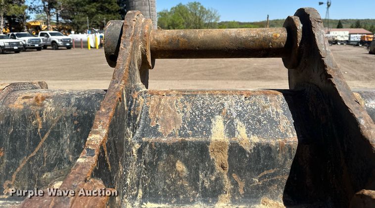 image for item EB2518 Hensley excavator bucket