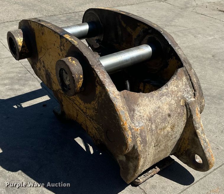 image for item EB2518 Hensley excavator bucket