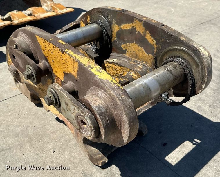 image for item EB2518 Hensley excavator bucket