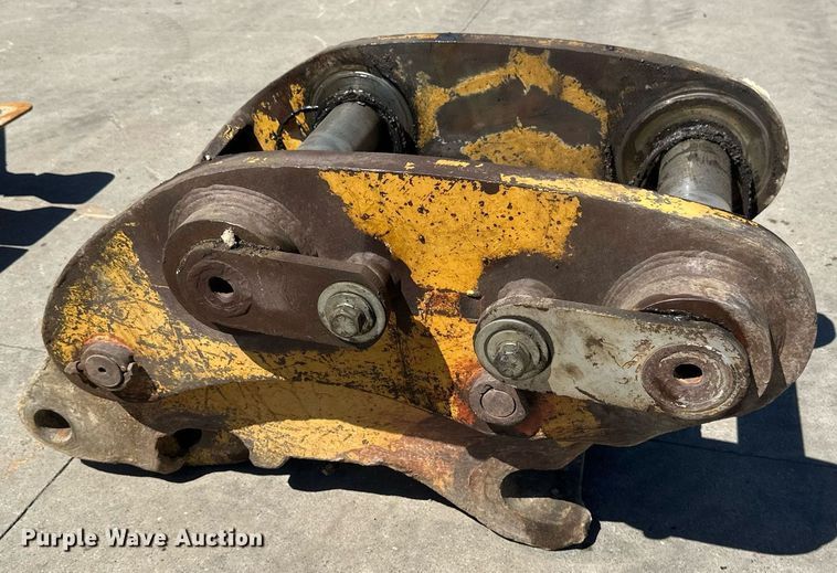 image for item EB2518 Hensley excavator bucket