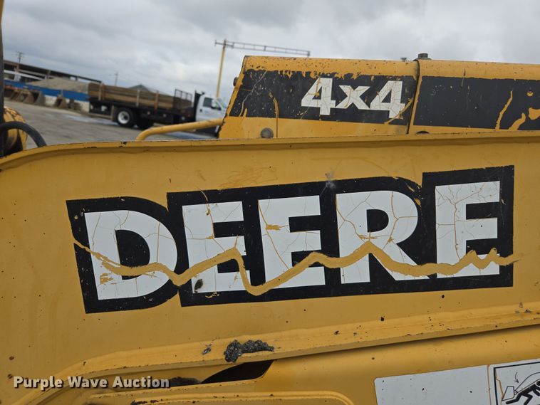 image for item EC0923 2004 John Deere 210LE landscape tractor