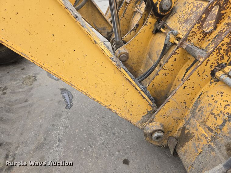 image for item EC0923 2004 John Deere 210LE landscape tractor