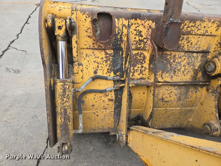 image for item EC0923 2004 John Deere 210LE landscape tractor