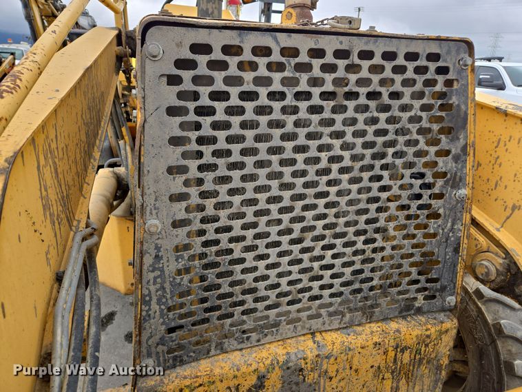 image for item EC0923 2004 John Deere 210LE landscape tractor