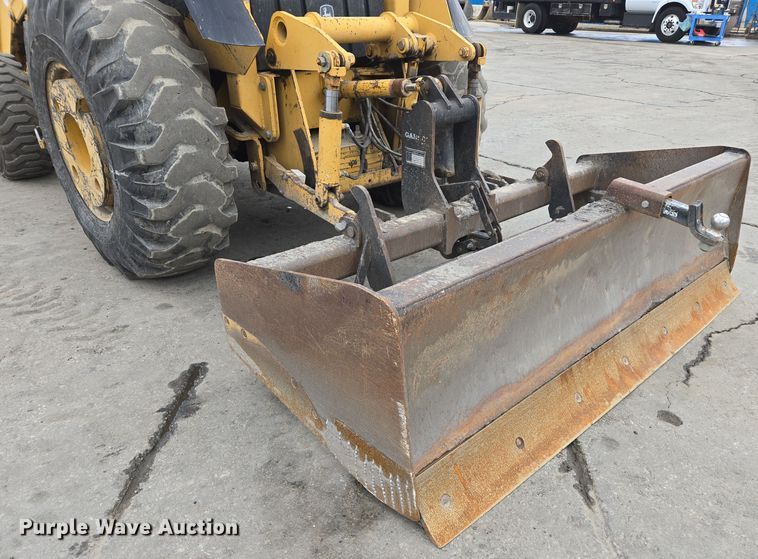 image for item EC0923 2004 John Deere 210LE landscape tractor