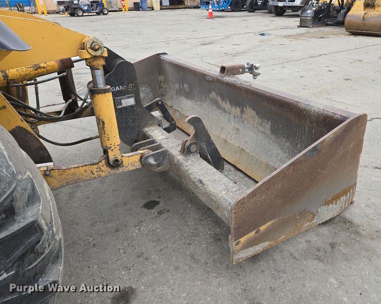 image for item EC0923 2004 John Deere 210LE landscape tractor