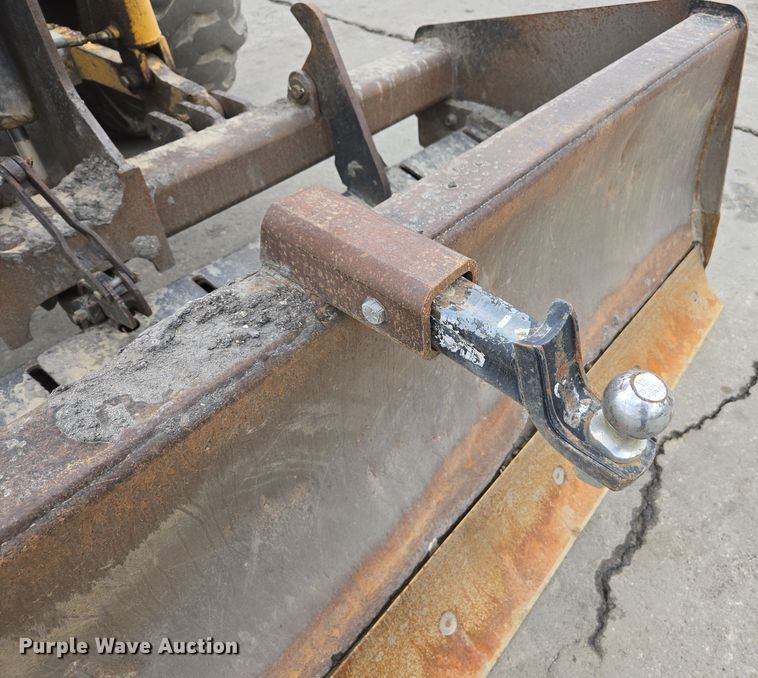 image for item EC0923 2004 John Deere 210LE landscape tractor