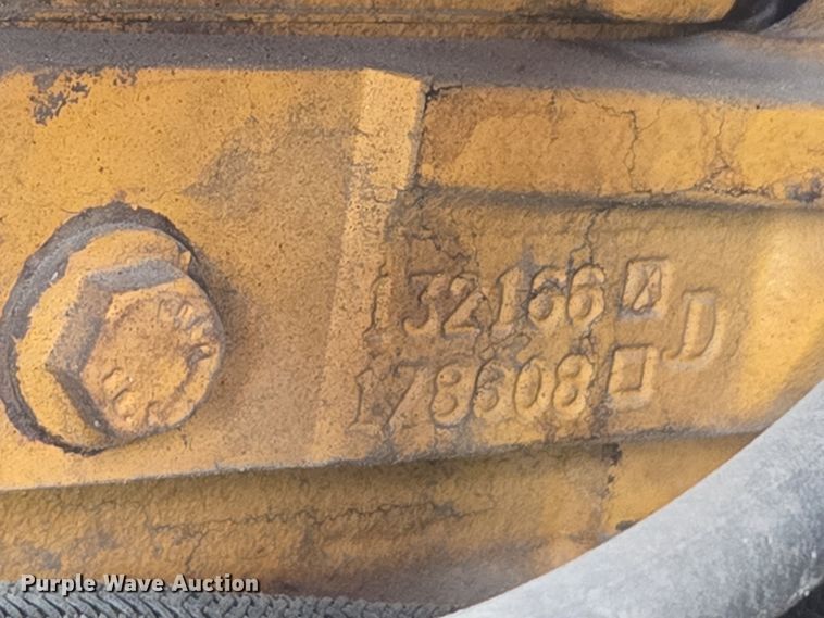 image for item EC0923 2004 John Deere 210LE landscape tractor