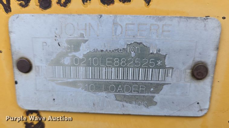 image for item EC0923 2004 John Deere 210LE landscape tractor