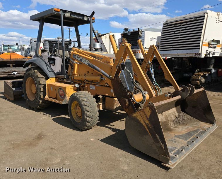 image for item EC0971 2005 Case 570 MXT industrial tractor