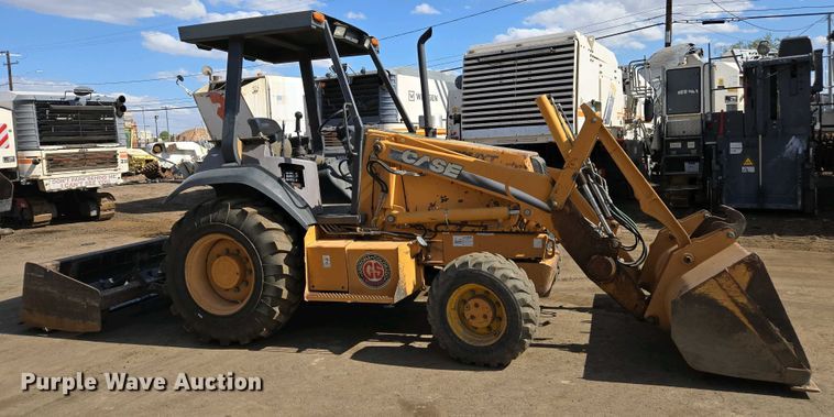 image for item EC0971 2005 Case 570 MXT industrial tractor