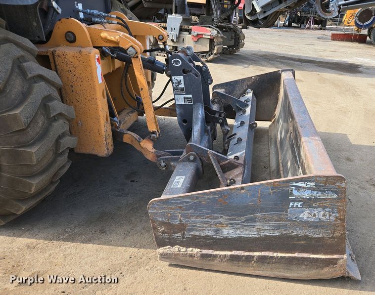 image for item EC0971 2005 Case 570 MXT industrial tractor