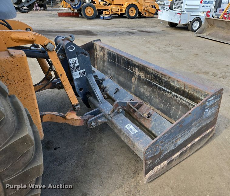 image for item EC0971 2005 Case 570 MXT industrial tractor