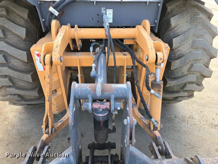 image for item EC0971 2005 Case 570 MXT industrial tractor