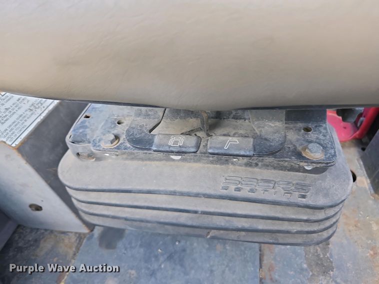 image for item EC0971 2005 Case 570 MXT industrial tractor