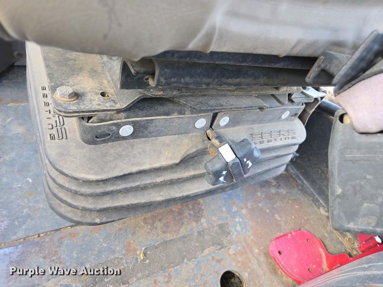 image for item EC0971 2005 Case 570 MXT industrial tractor