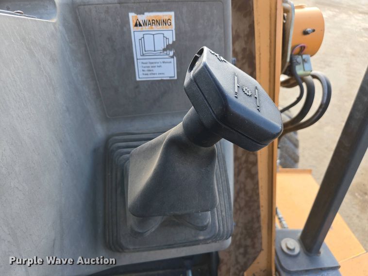 image for item EC0971 2005 Case 570 MXT industrial tractor