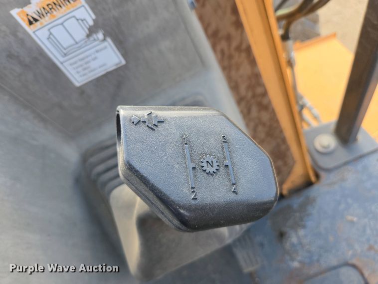 image for item EC0971 2005 Case 570 MXT industrial tractor