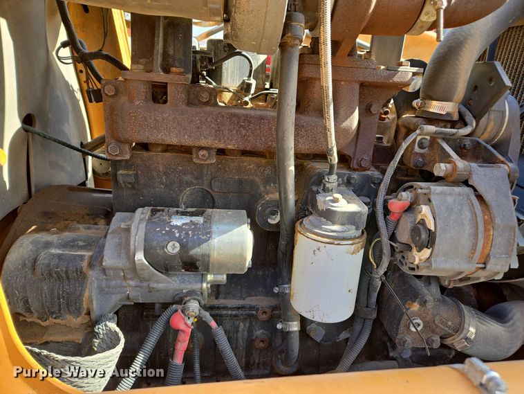 image for item EC0971 2005 Case 570 MXT industrial tractor