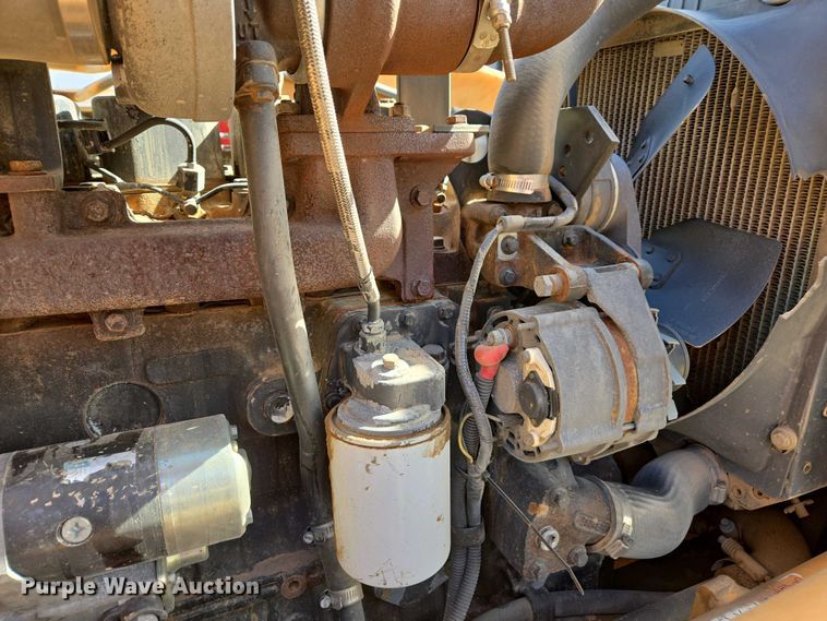 image for item EC0971 2005 Case 570 MXT industrial tractor