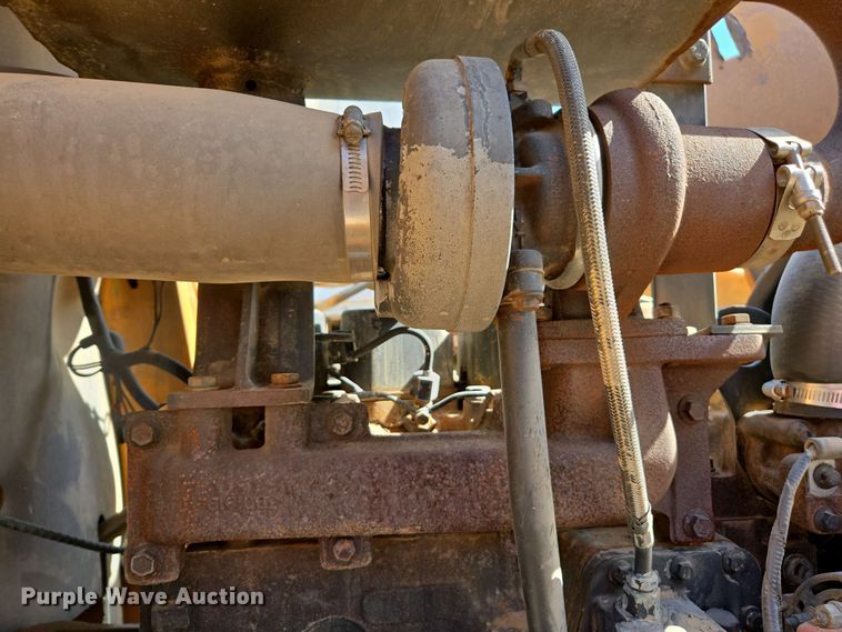 image for item EC0971 2005 Case 570 MXT industrial tractor