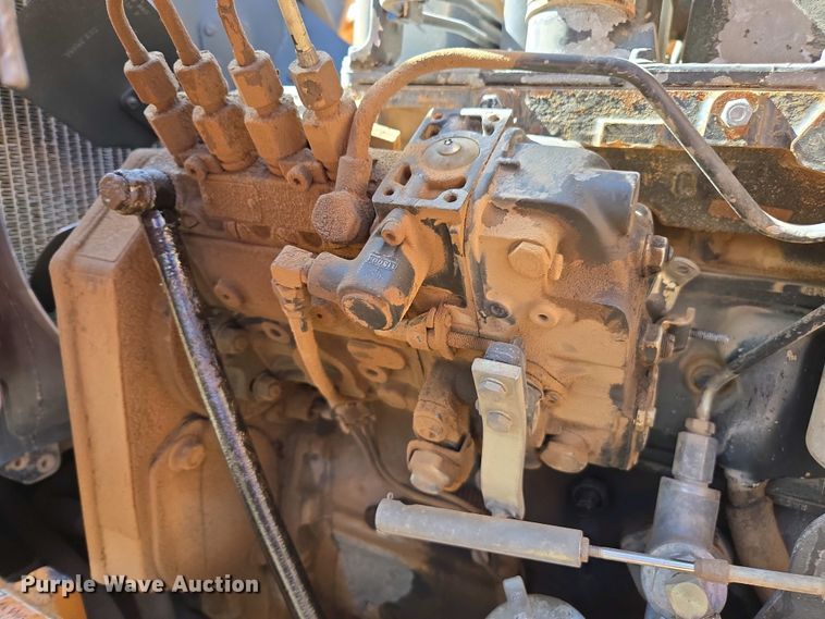 image for item EC0971 2005 Case 570 MXT industrial tractor