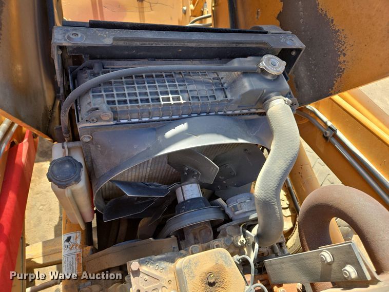 image for item EC0971 2005 Case 570 MXT industrial tractor