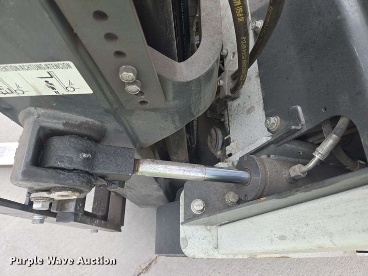 image for item EC1015 2016 Unicarriers CFS40 forklift