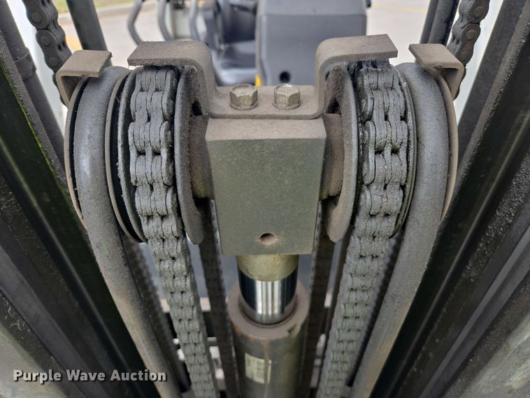 image for item EC1015 2016 Unicarriers CFS40 forklift