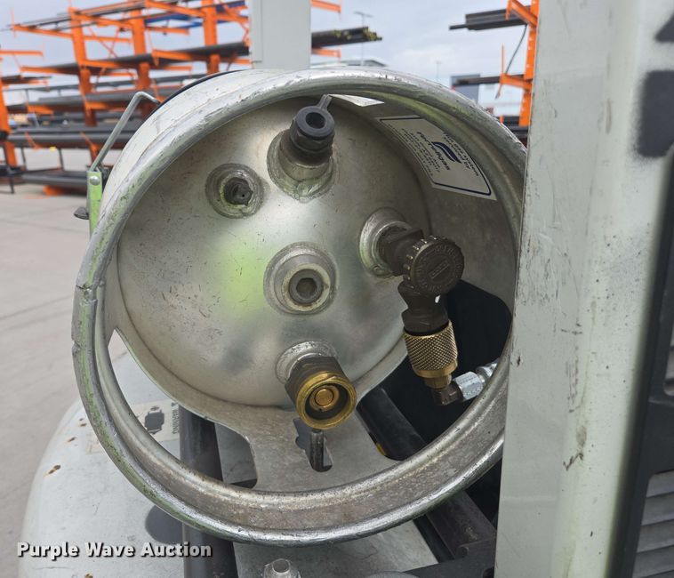 image for item EC1015 2016 Unicarriers CFS40 forklift