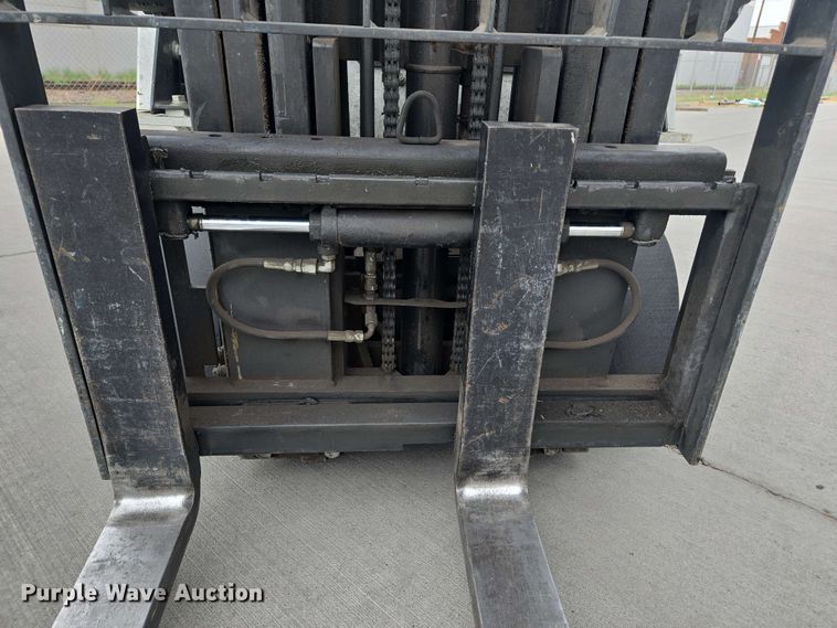 image for item EC1015 2016 Unicarriers CFS40 forklift