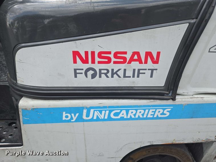 image for item EC1016 2015 Nissan CFS40 forklift