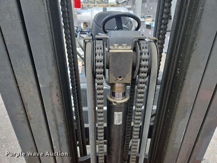 image for item EC1016 2015 Nissan CFS40 forklift