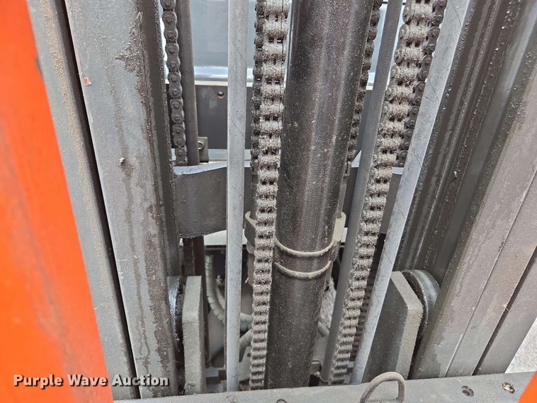 image for item EC1016 2015 Nissan CFS40 forklift