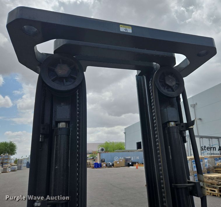 image for item EC1016 2015 Nissan CFS40 forklift