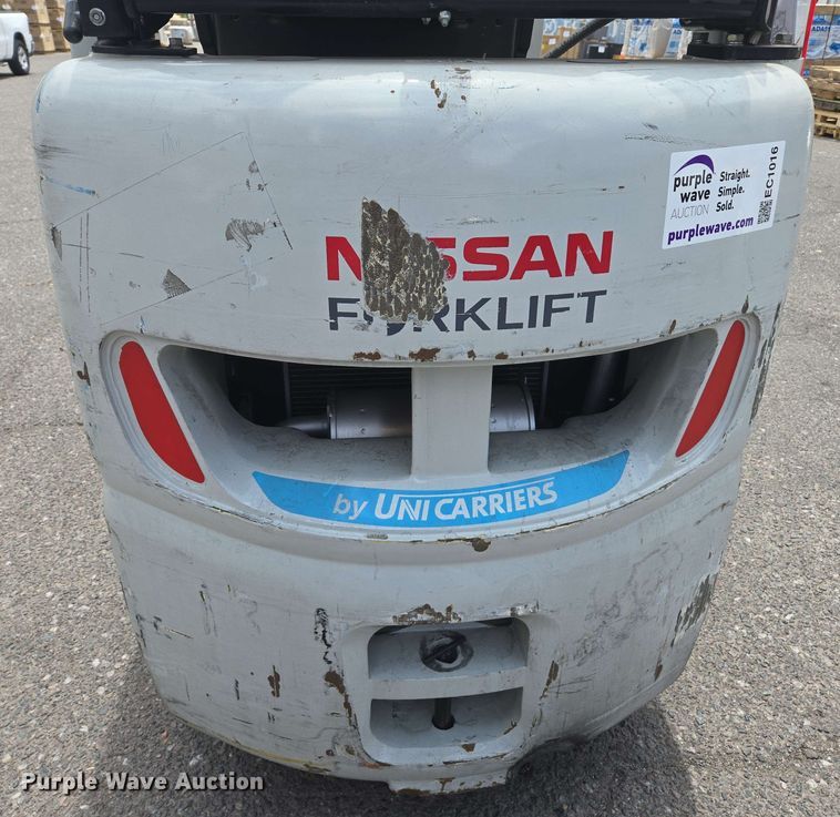image for item EC1016 2015 Nissan CFS40 forklift