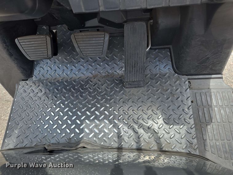 image for item EC1016 2015 Nissan CFS40 forklift