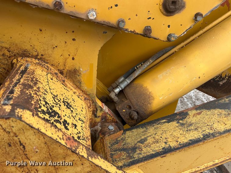 image for item EC1375 Trencor T1060 trencher