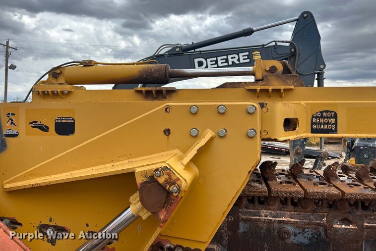 image for item EC1375 Trencor T1060 trencher