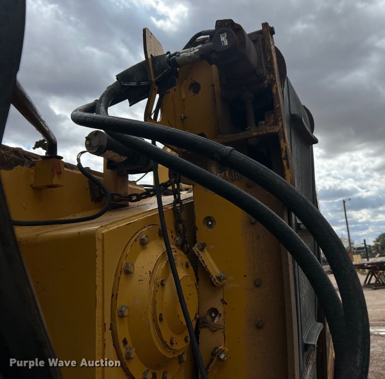 image for item EC1375 Trencor T1060 trencher