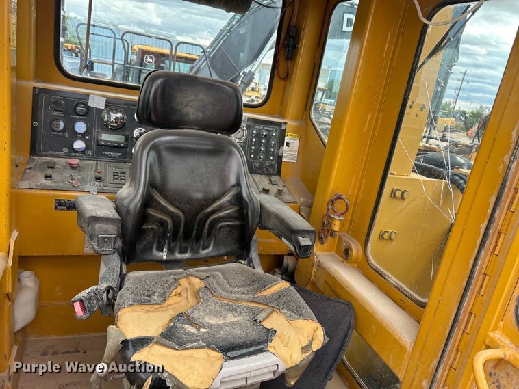 image for item EC1375 Trencor T1060 trencher