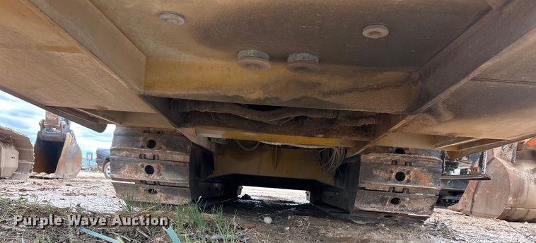 image for item EC1375 Trencor T1060 trencher