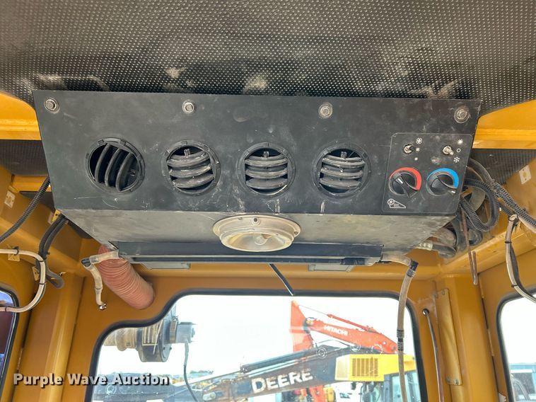 image for item EC1376 Trencor T1060 trencher