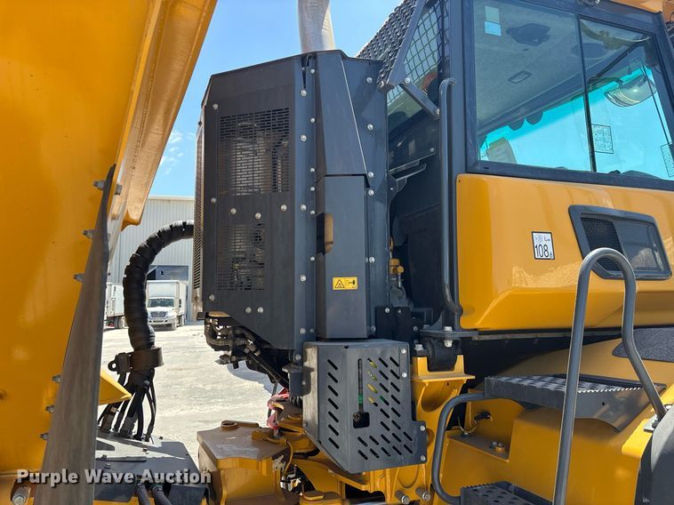 image for item EC3574 2022 Bell B30E articulated haul truck