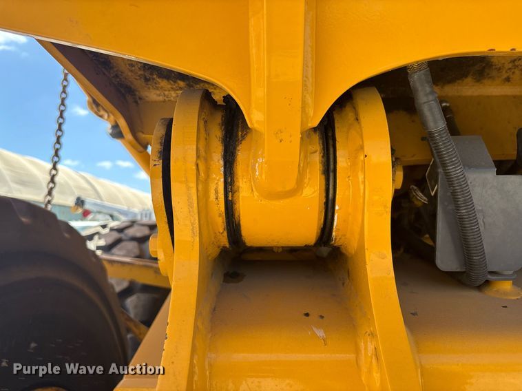 image for item EC3574 2022 Bell B30E articulated haul truck