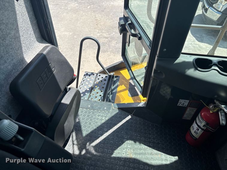 image for item EC3574 2022 Bell B30E articulated haul truck