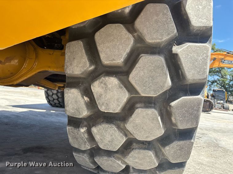 image for item EC3574 2022 Bell B30E articulated haul truck